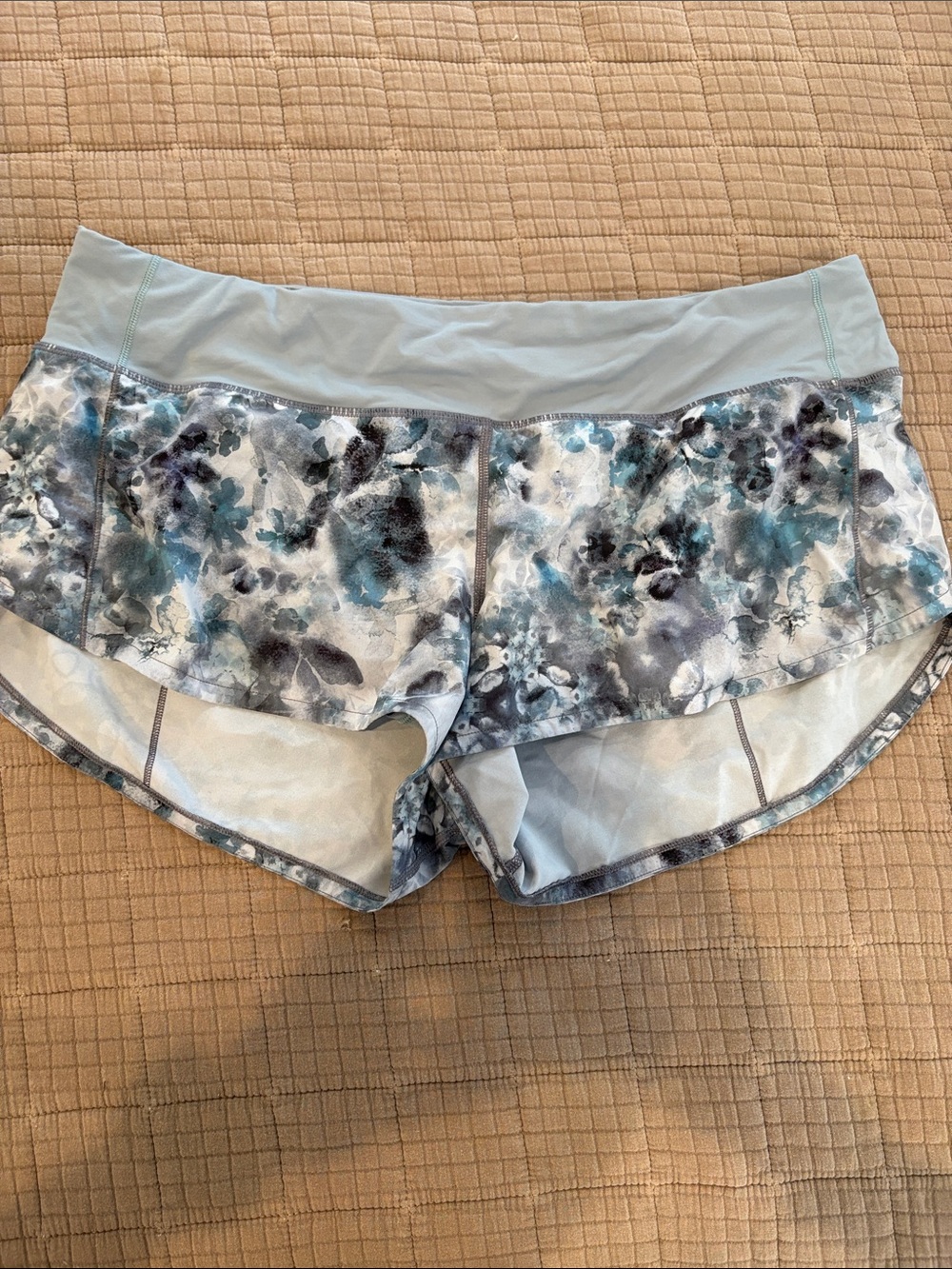 Lululemon run speed Light Blue Floral Athletic Shorts